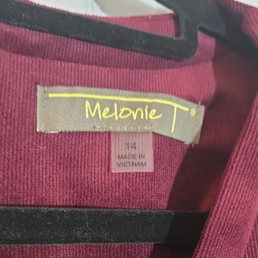 Melonie T Burgundy V-Neck Tiered Corduroy Dress Size 14 - Picture 4 of 8